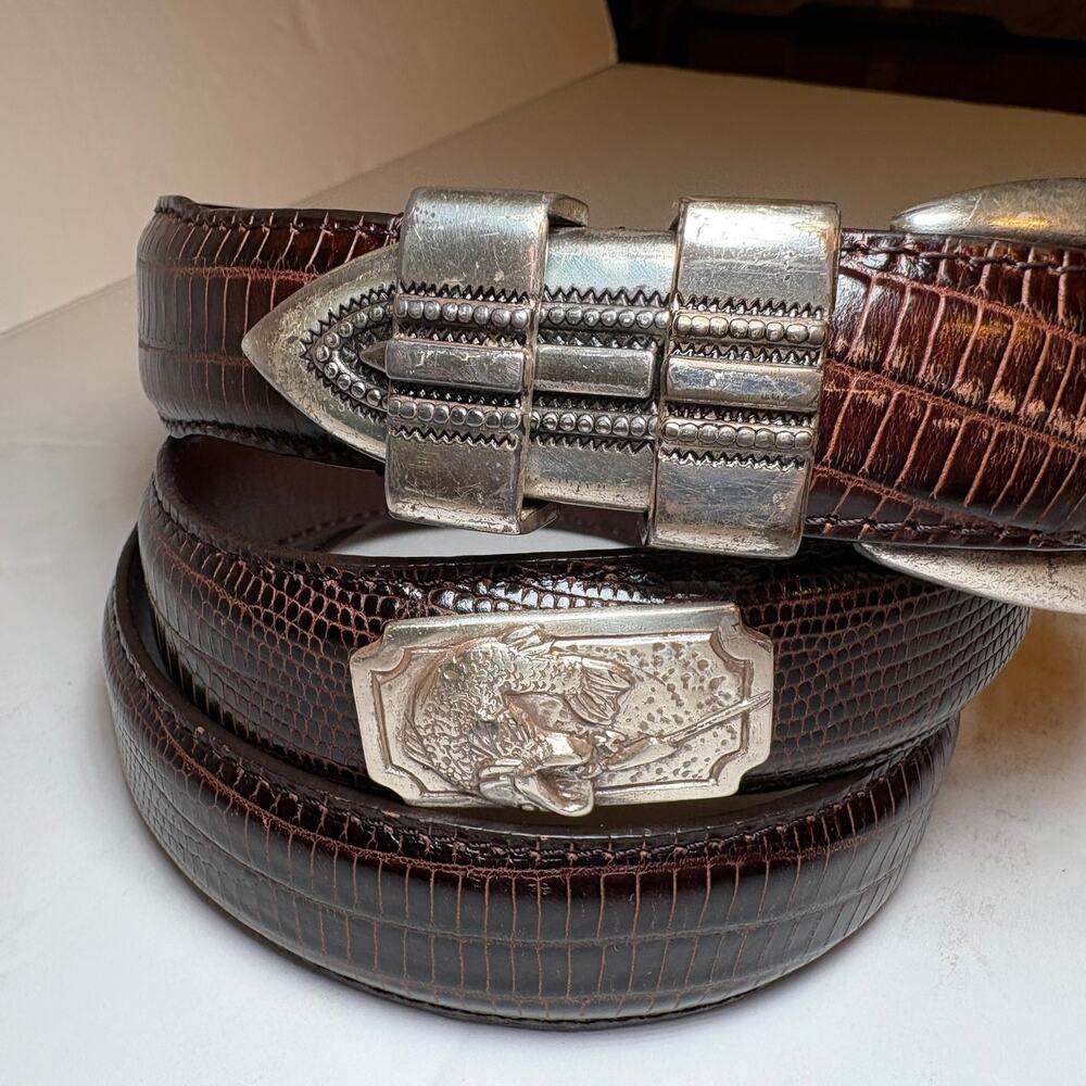 Embossed Alligator Brown Leather Belt w Silver Toned Bass Fishing Emblems 40 L - Picture 2 of 10
